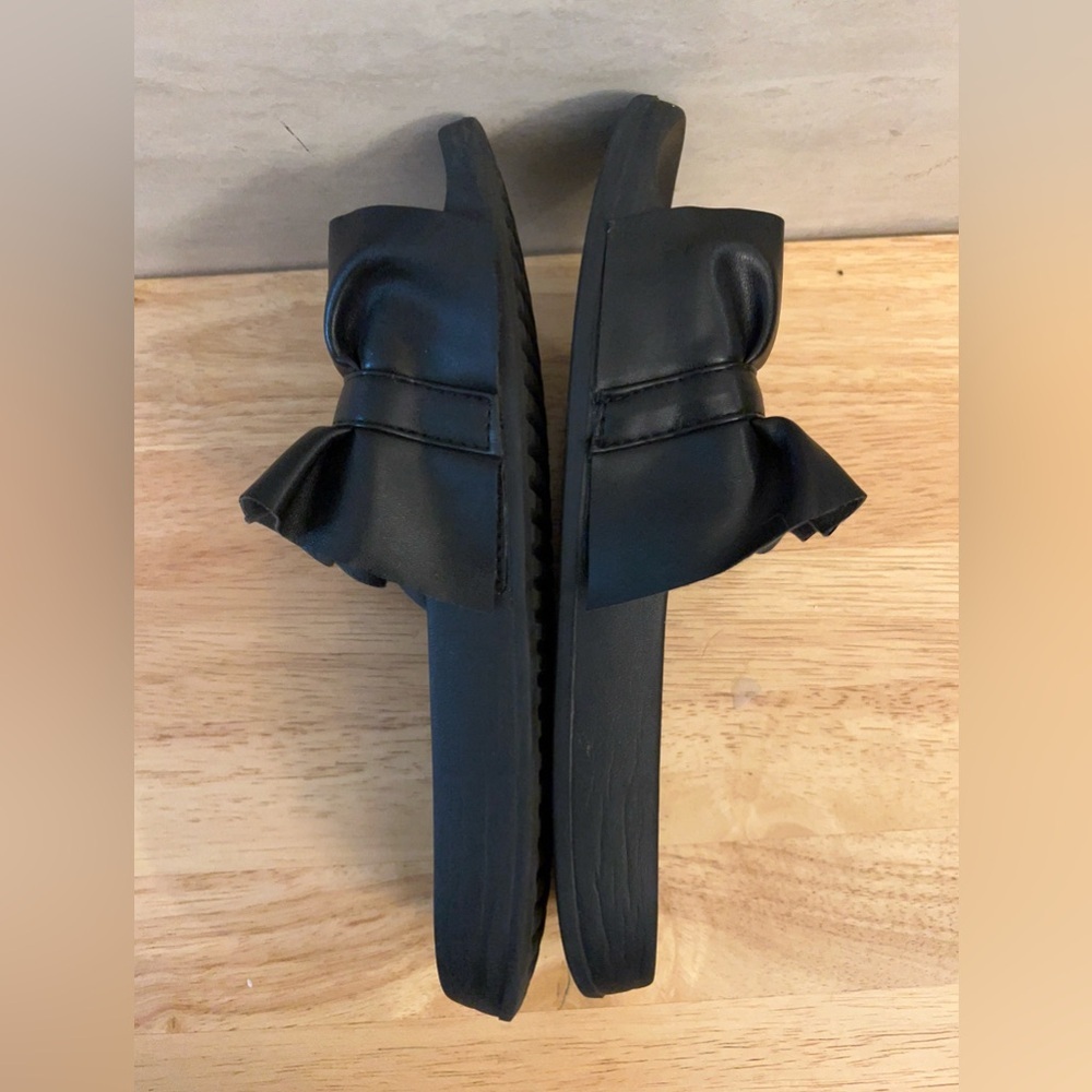 MICHAEL Michael Kors Bella Sport Slide Sandals. - Picture 6 of 11